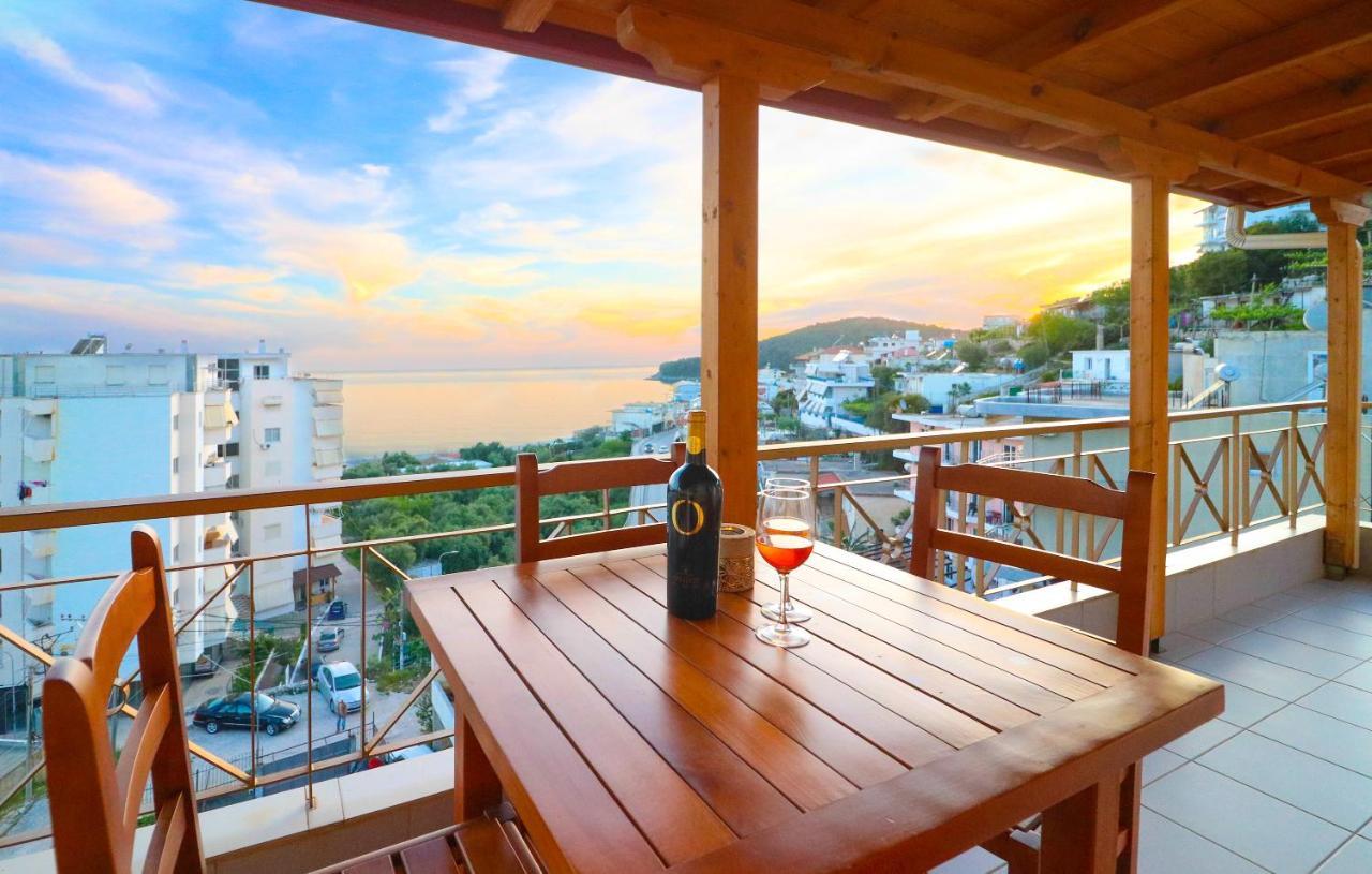 Lido Apartments Himare Bagian luar foto