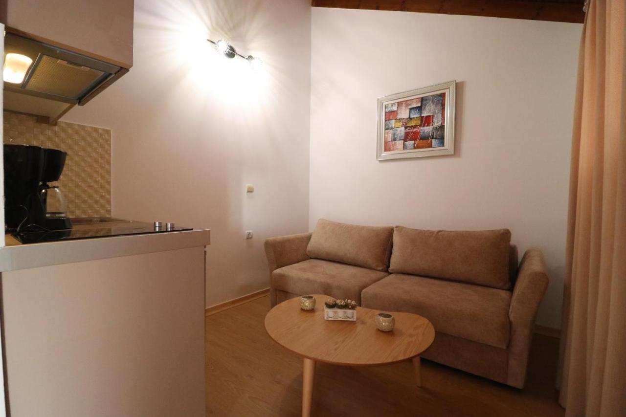 Lido Apartments Himare Ruang foto